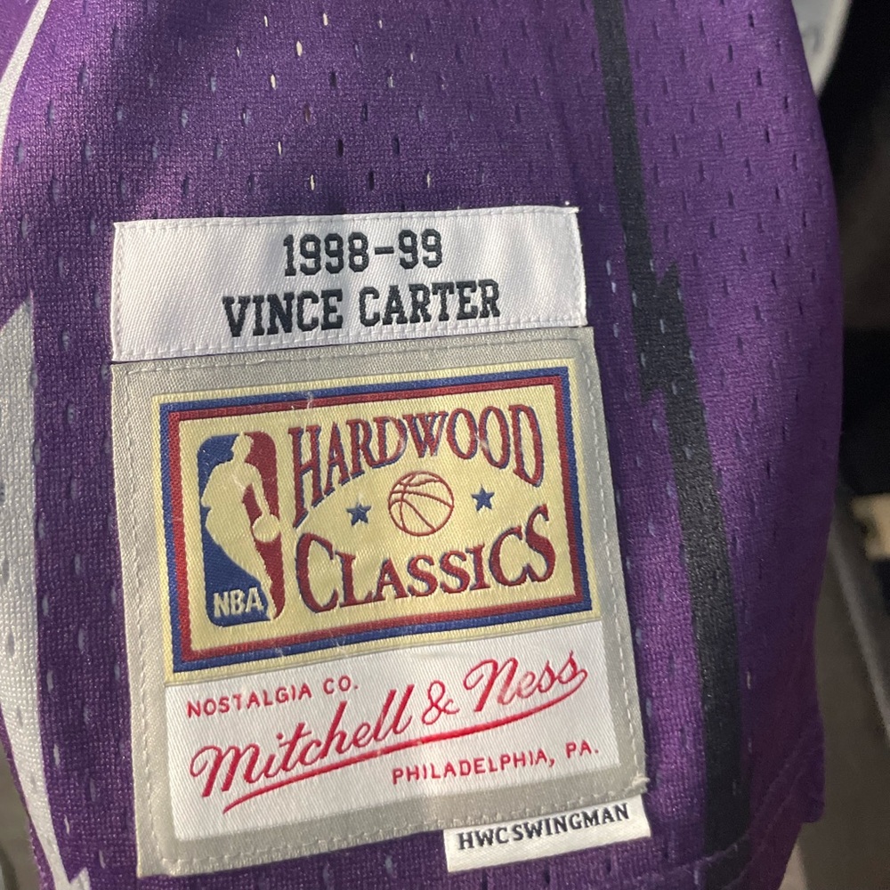 Toronto Raptors, Vince Carter 1998-1999 classic jersey.